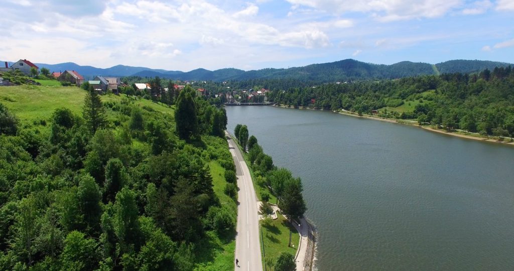 forest-tale-fuzine-jezero